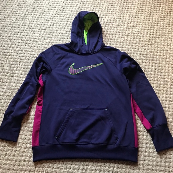 Nike Tops - Nike Therma-Fit Sweatshirt